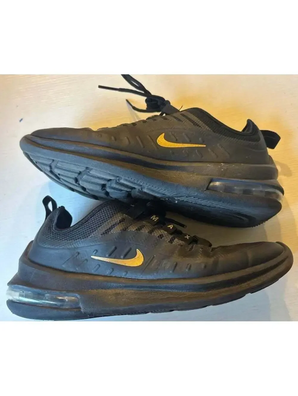 Women’s Air Max Axis 'Black Metallic Gold' size 7.5